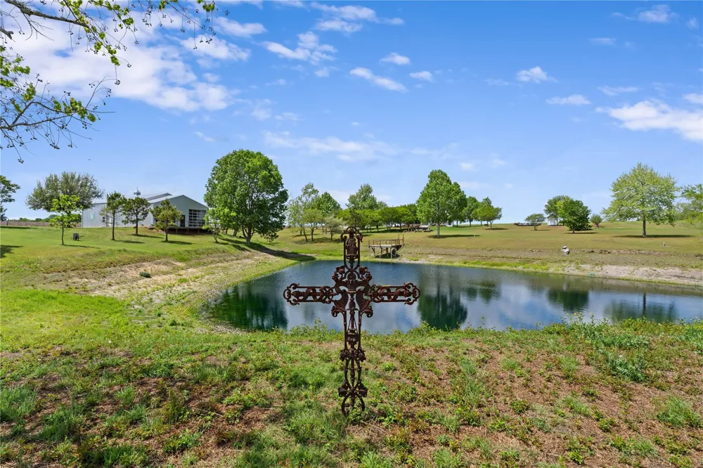5025 Wickel Road Burton, TX 77835