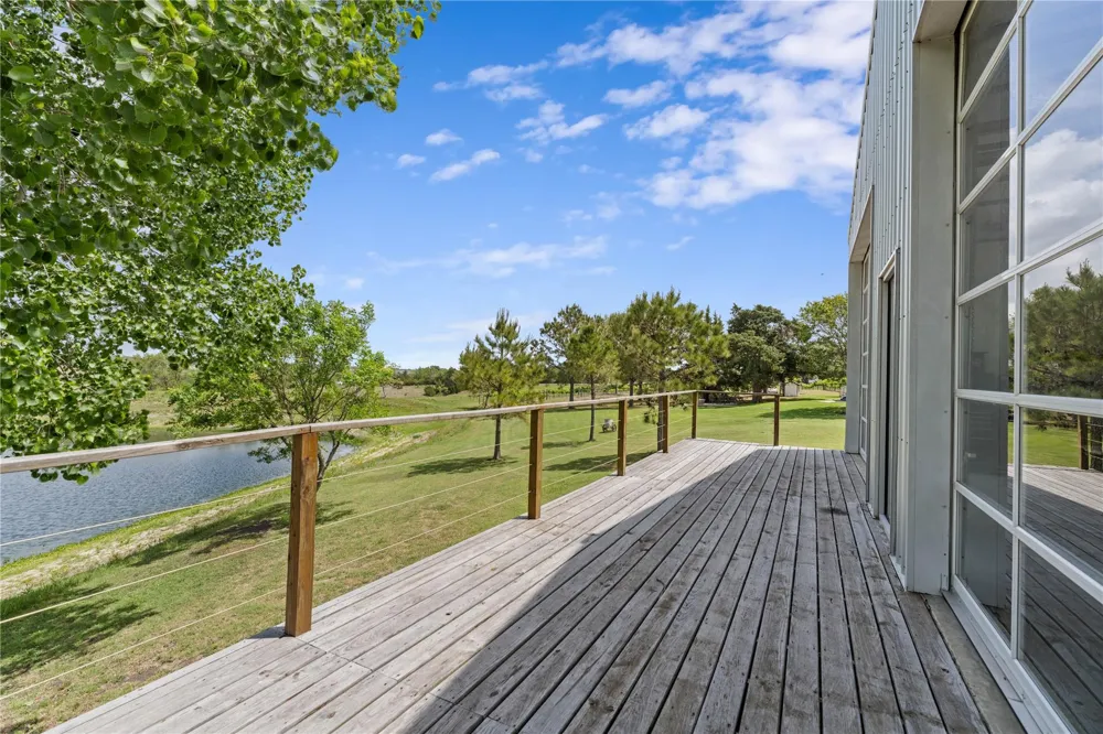 5025 Wickel Road Burton, TX 77835