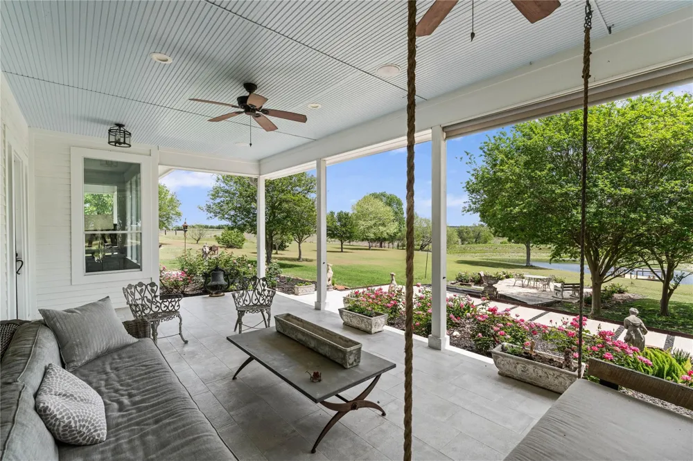 5025 Wickel Road Burton, TX 77835