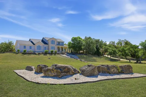 3011 River Way