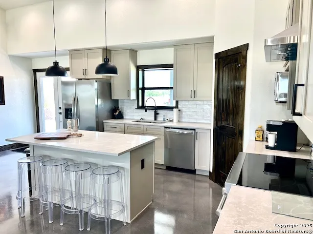 IH 35 Pearsall, TX 78061