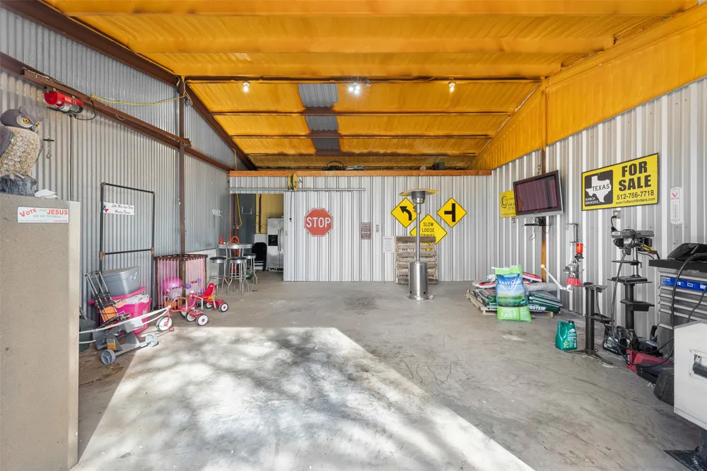 8901 County Road 108 Burnet, TX 78611