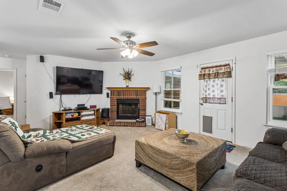 408 Glen Valley Lane Leander, TX 78641