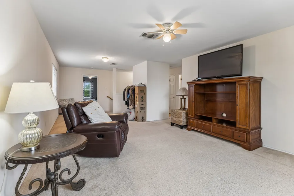 408 Glen Valley Lane Leander, TX 78641