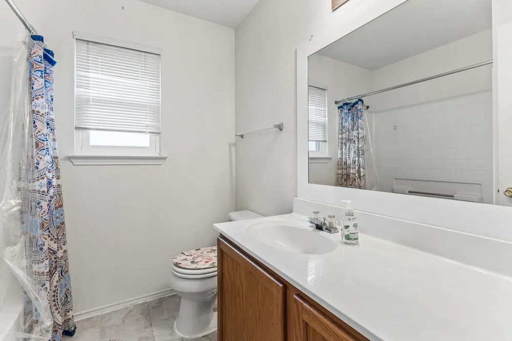 408 Glen Valley Lane Leander, TX 78641