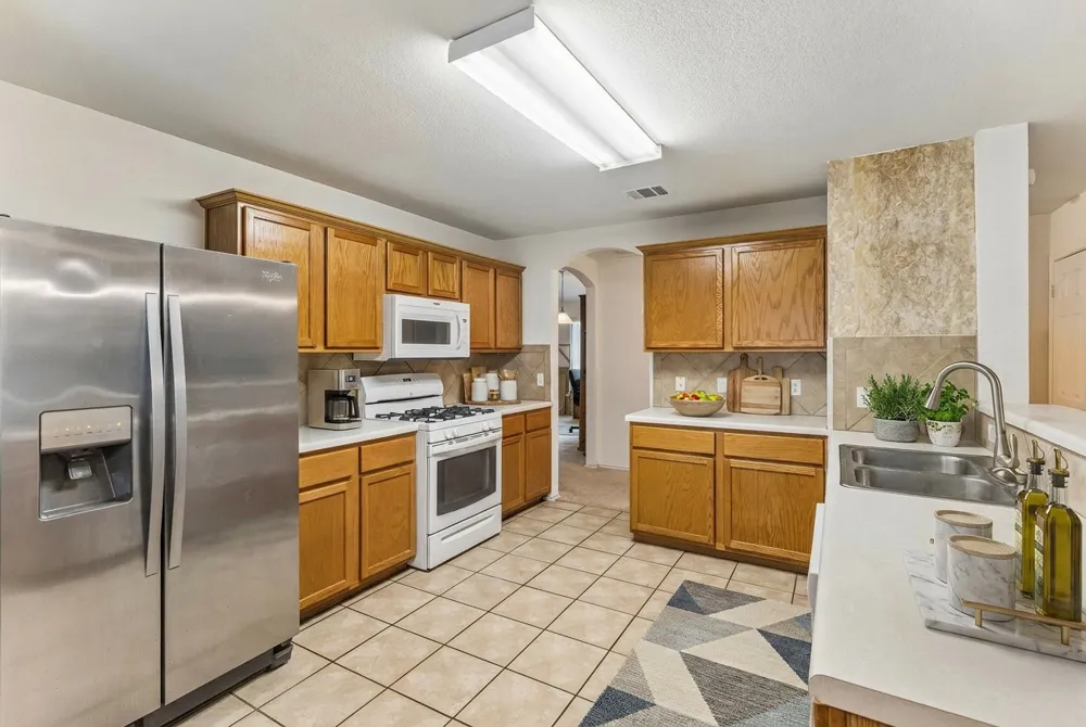 408 Glen Valley Lane Leander, TX 78641