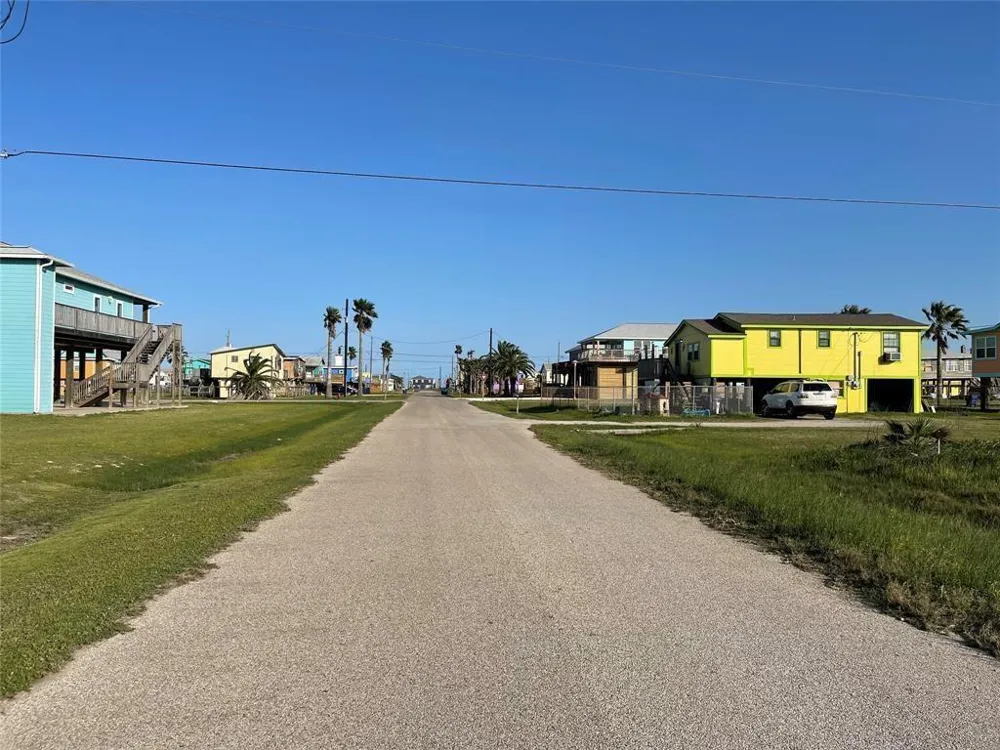 517 Olive Street Surfside Beach, TX 77541