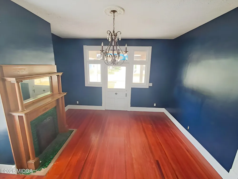 401 Forsyth Street Barnesville, GA 30204