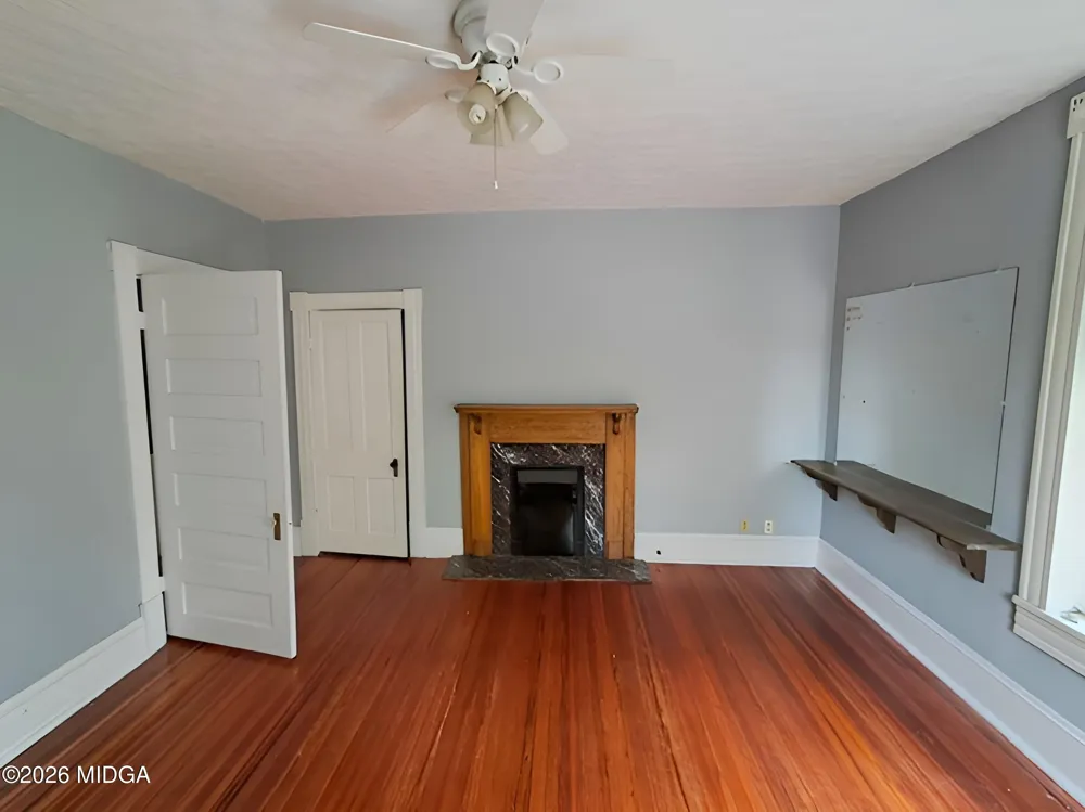 401 Forsyth Street Barnesville, GA 30204