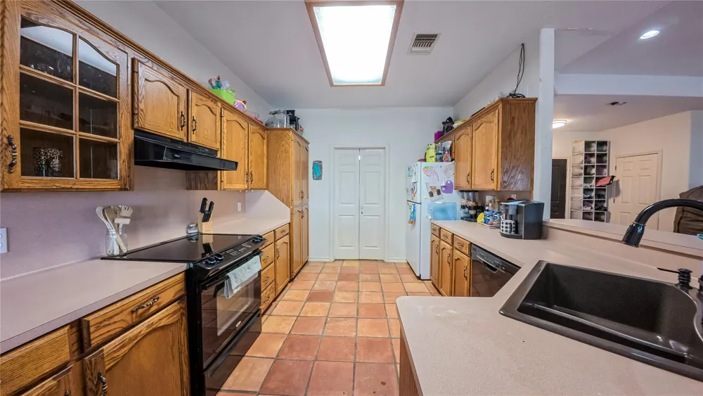 10782 County Road 284 Edna, TX 77957