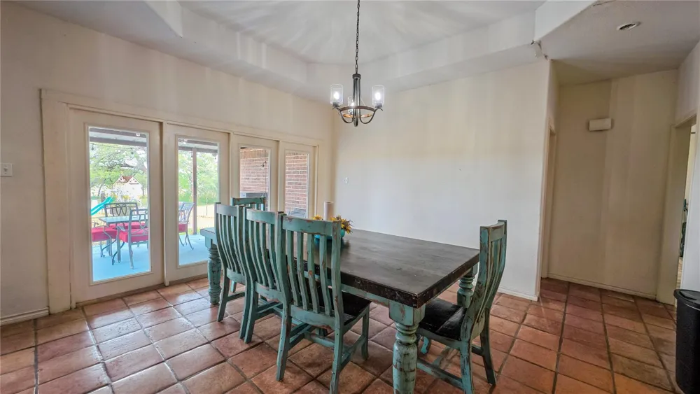10782 County Road 284 Edna, TX 77957