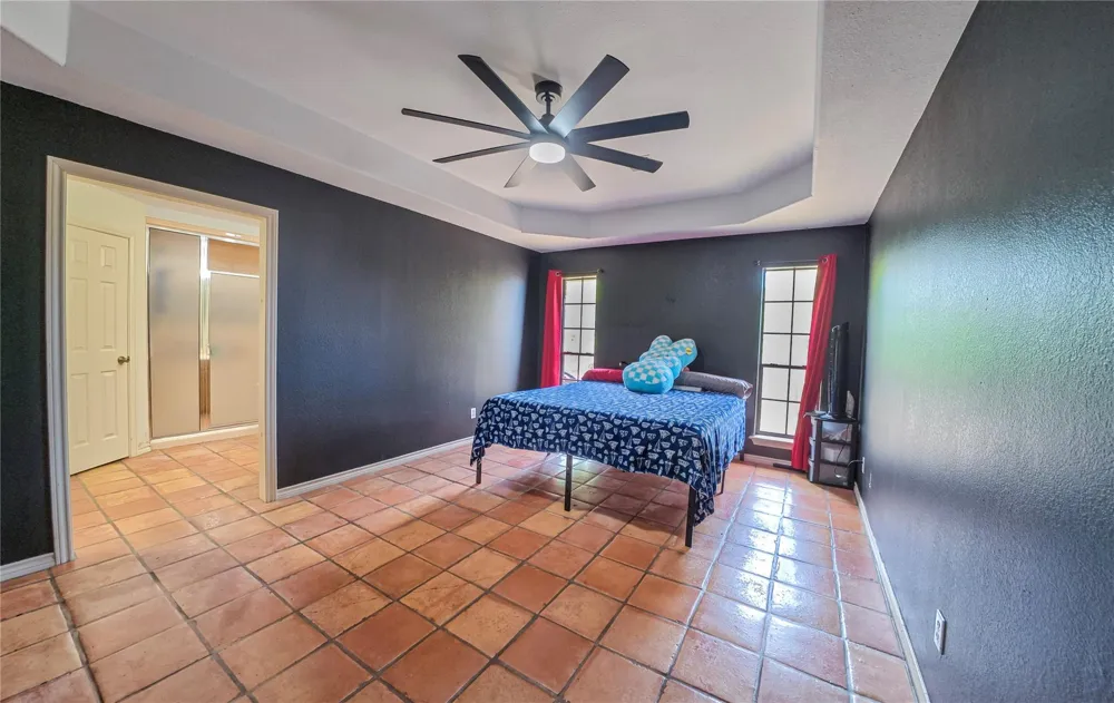 10782 County Road 284 Edna, TX 77957