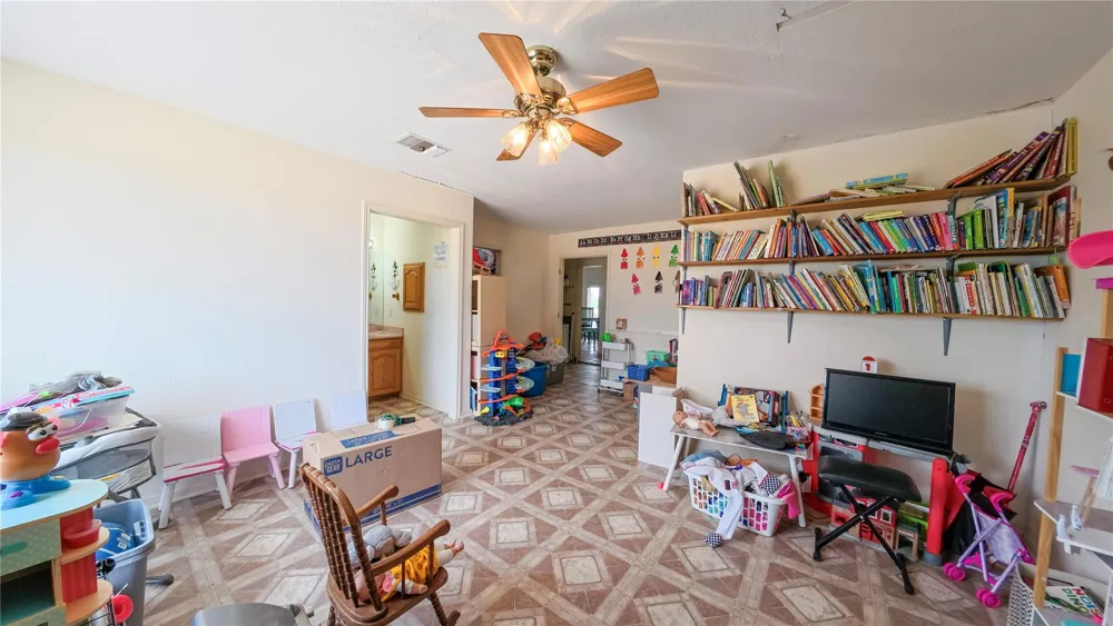 10782 County Road 284 Edna, TX 77957
