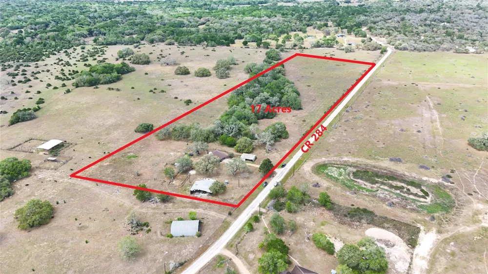 10782 County Road 284 Edna, TX 77957