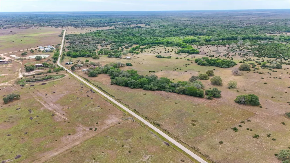 10782 County Road 284 Edna, TX 77957