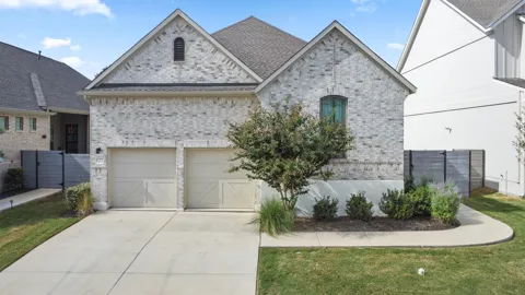 1122 Silver Dollar Trail