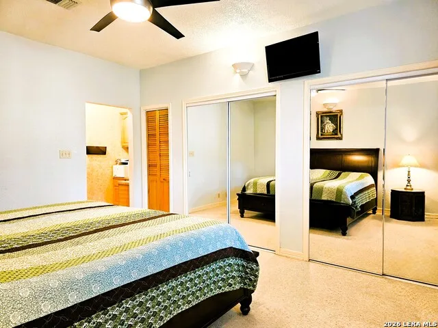 799 County Road 6612 Devine, TX 78016