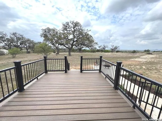 443 BRIDLEGATE BLVD Bandera, TX 78003