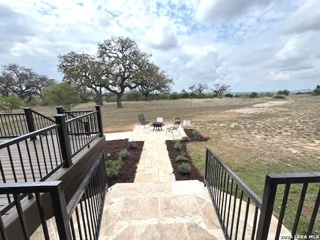 443 BRIDLEGATE BLVD Bandera, TX 78003