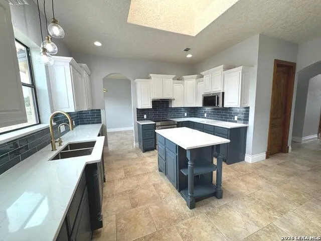 443 BRIDLEGATE BLVD Bandera, TX 78003