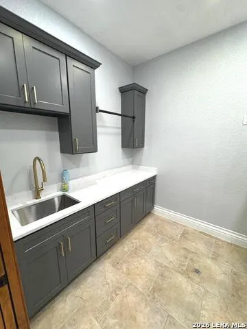443 BRIDLEGATE BLVD Bandera, TX 78003