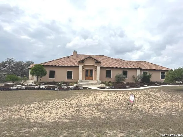 443 BRIDLEGATE BLVD Bandera, TX 78003