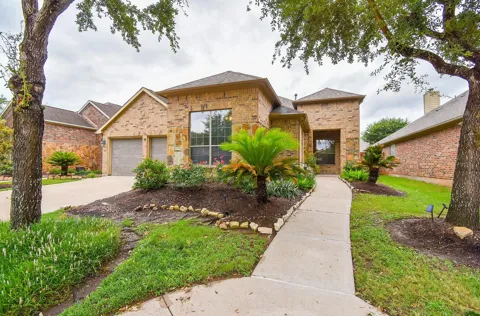 2214 Ascot Lane