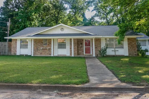 111 Valley Lane