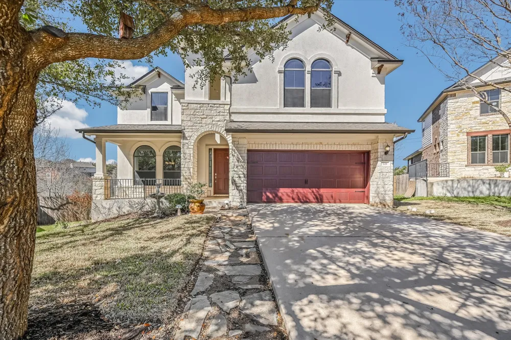 128 W Adelanta Place