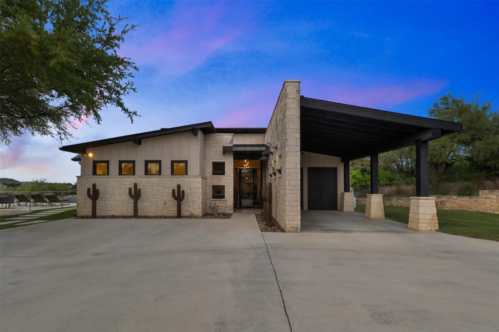 421 Rolling Hills Road Blanco, TX 78606