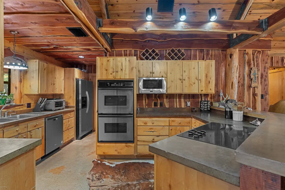 421 Rolling Hills Road Blanco, TX 78606