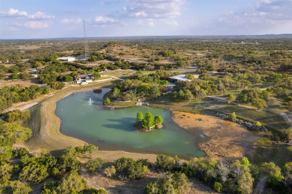 421 Rolling Hills Road Blanco, TX 78606