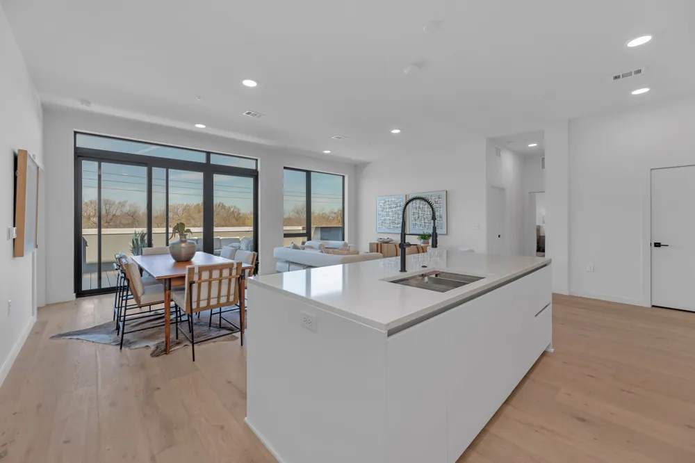 2209 S 1st Street #403 Austin, TX 78704