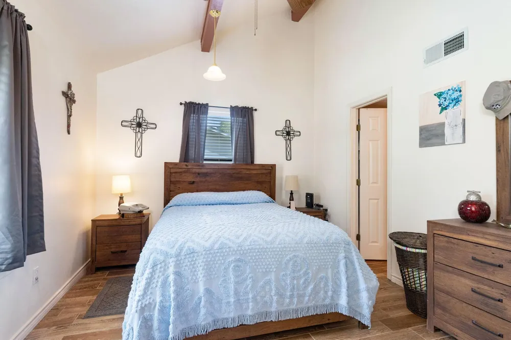 628 County Road 452 Bronson, TX 75930