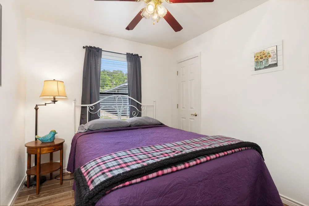 628 County Road 452 Bronson, TX 75930