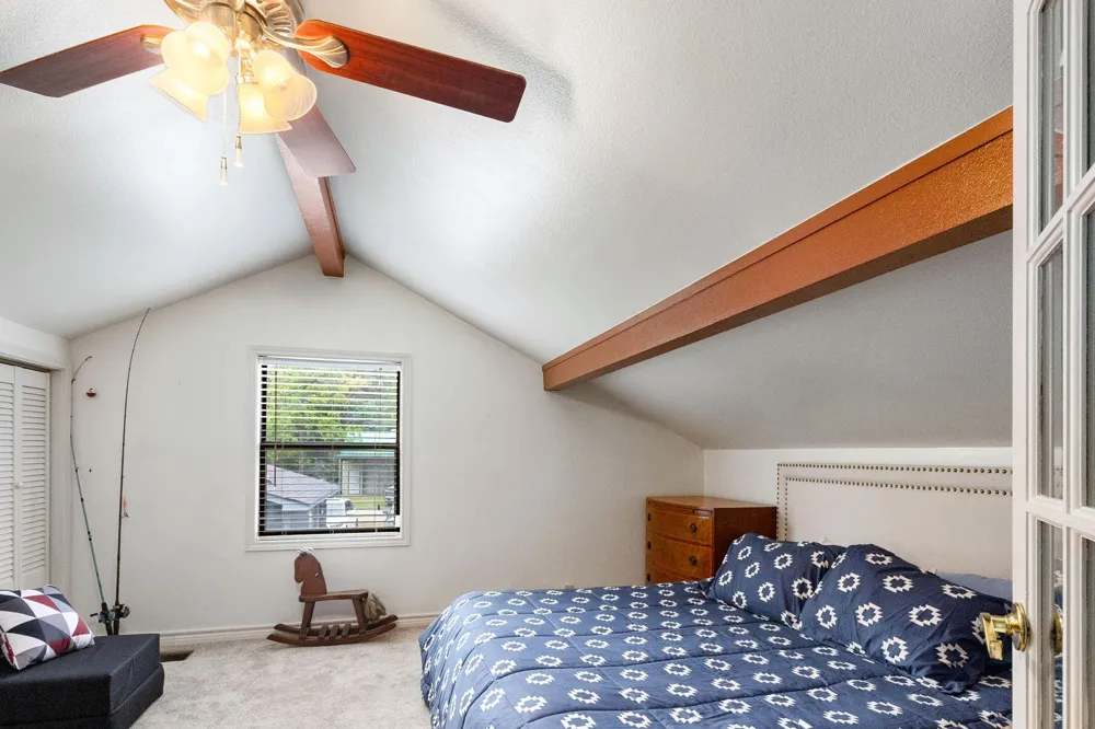 628 County Road 452 Bronson, TX 75930