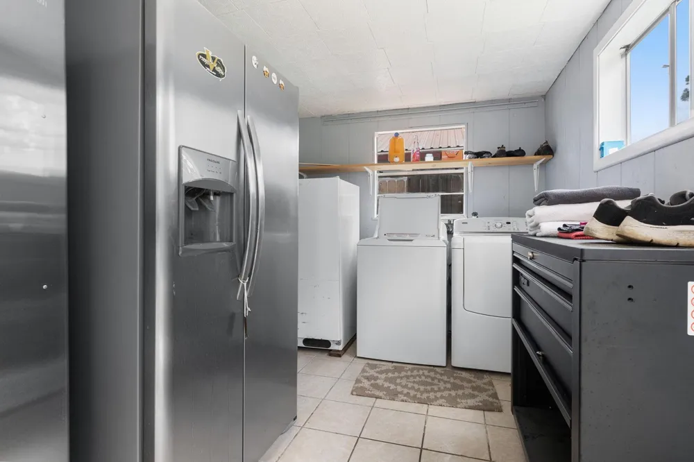 628 County Road 452 Bronson, TX 75930