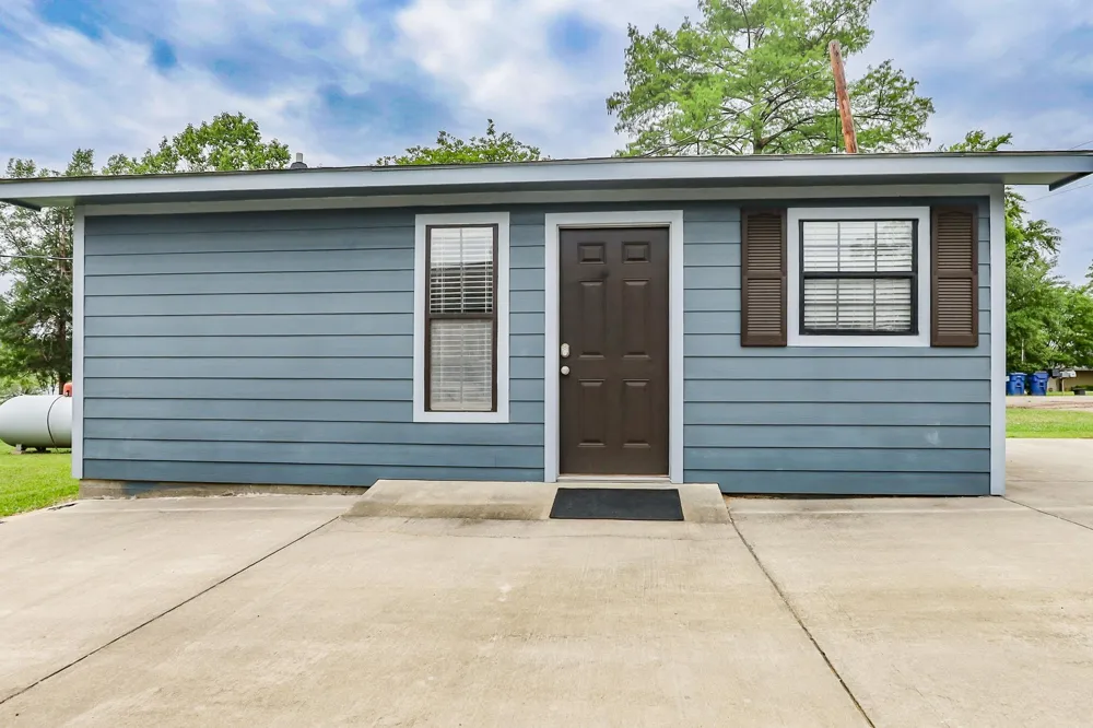 628 County Road 452 Bronson, TX 75930
