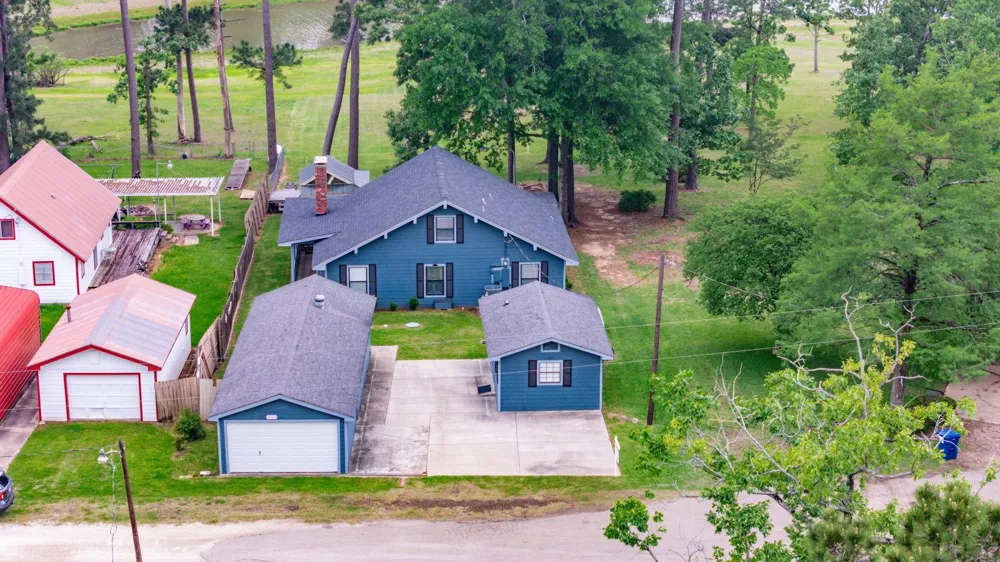 628 County Road 452 Bronson, TX 75930