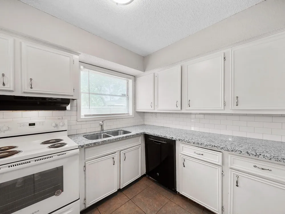 3006 14th Avenue Texas City, TX 77590