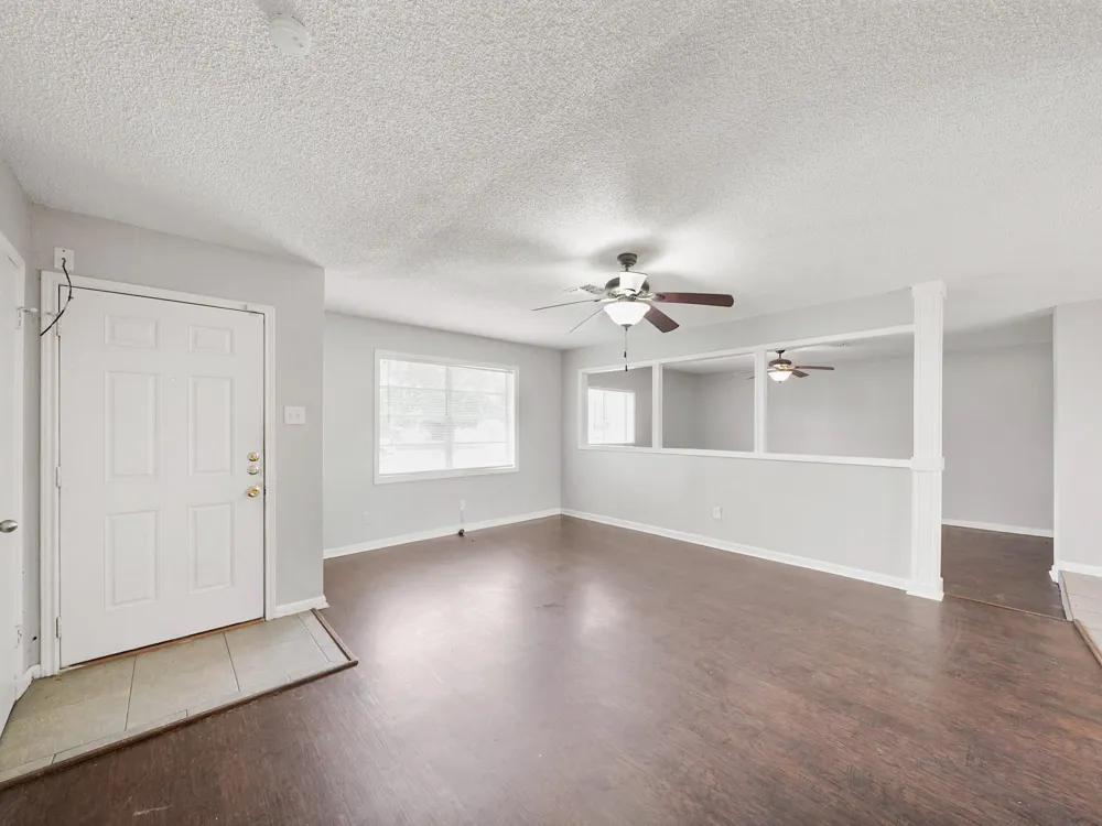 3006 14th Avenue Texas City, TX 77590