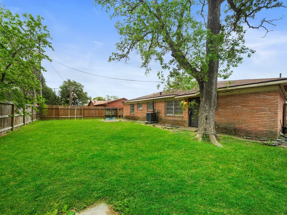 3006 14th Avenue Texas City, TX 77590