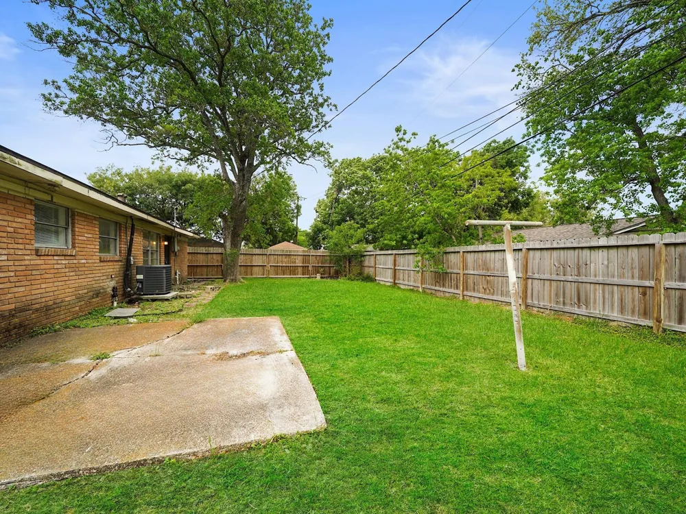 3006 14th Avenue Texas City, TX 77590