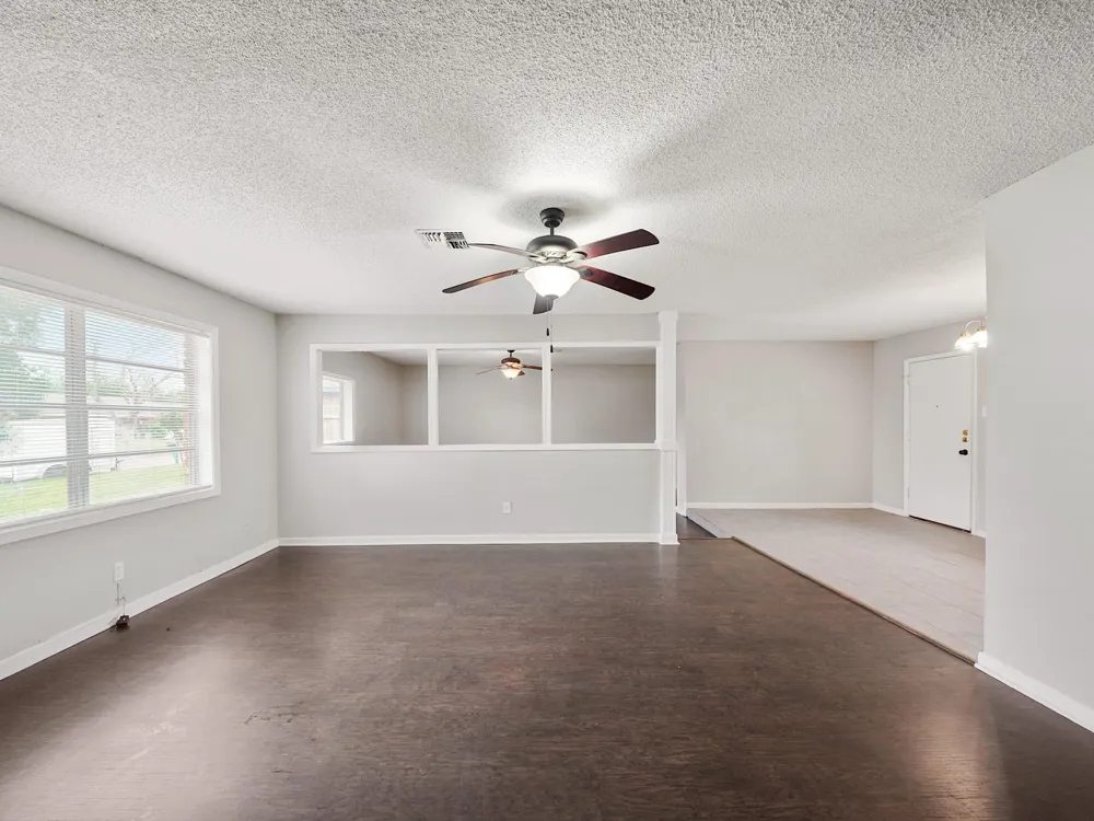 3006 14th Avenue Texas City, TX 77590