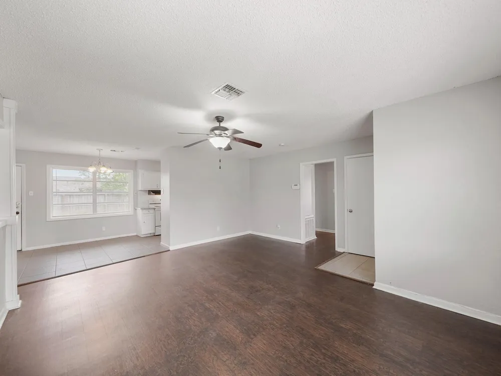 3006 14th Avenue Texas City, TX 77590