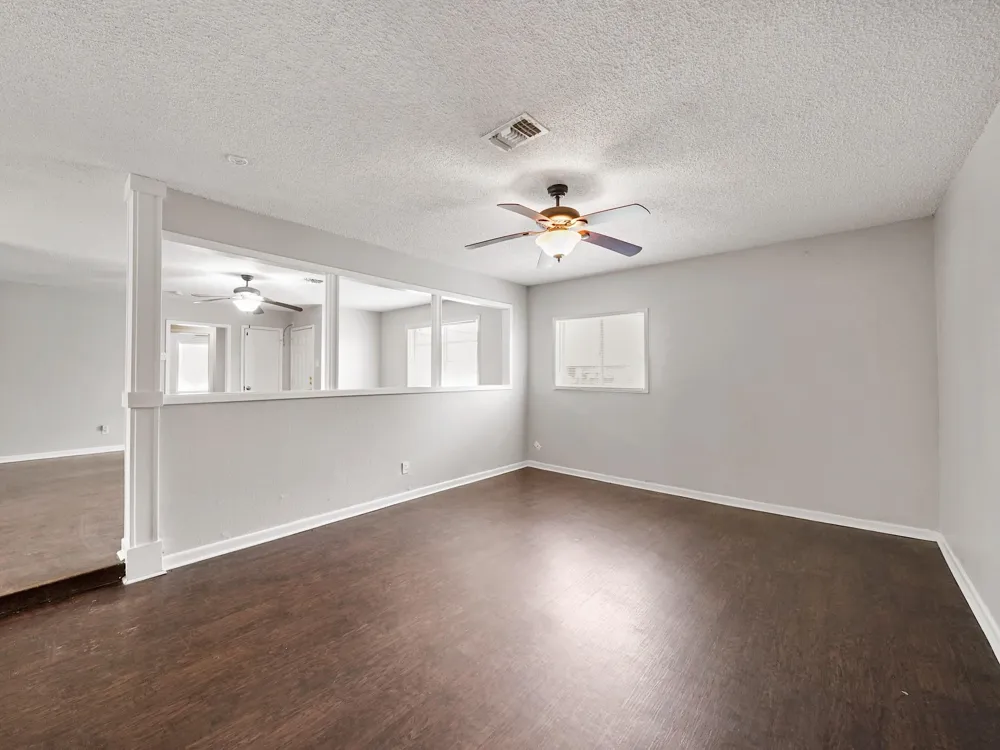 3006 14th Avenue Texas City, TX 77590