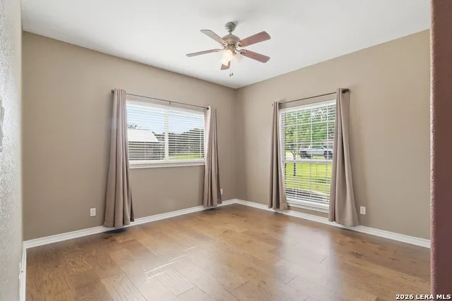 717 Jack Nicklaus Devine, TX 78016