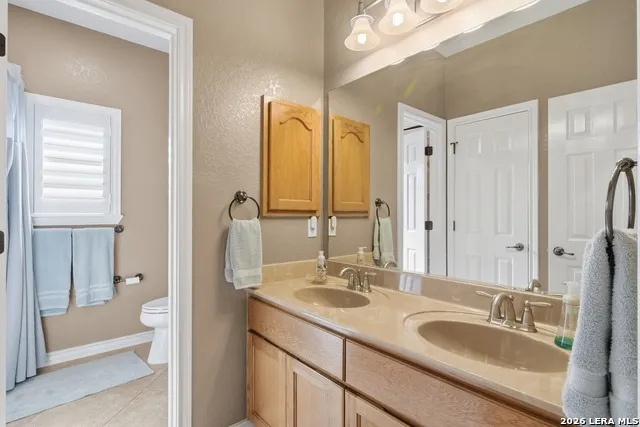 717 Jack Nicklaus Devine, TX 78016