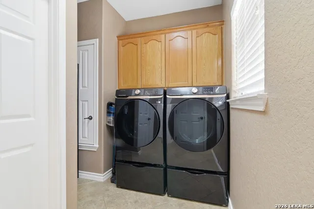 717 Jack Nicklaus Devine, TX 78016