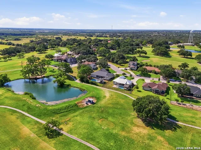 717 Jack Nicklaus Devine, TX 78016